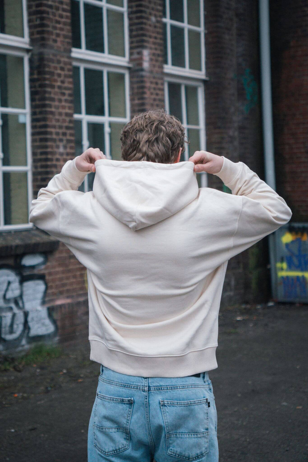 Signature Hoodie Ecru