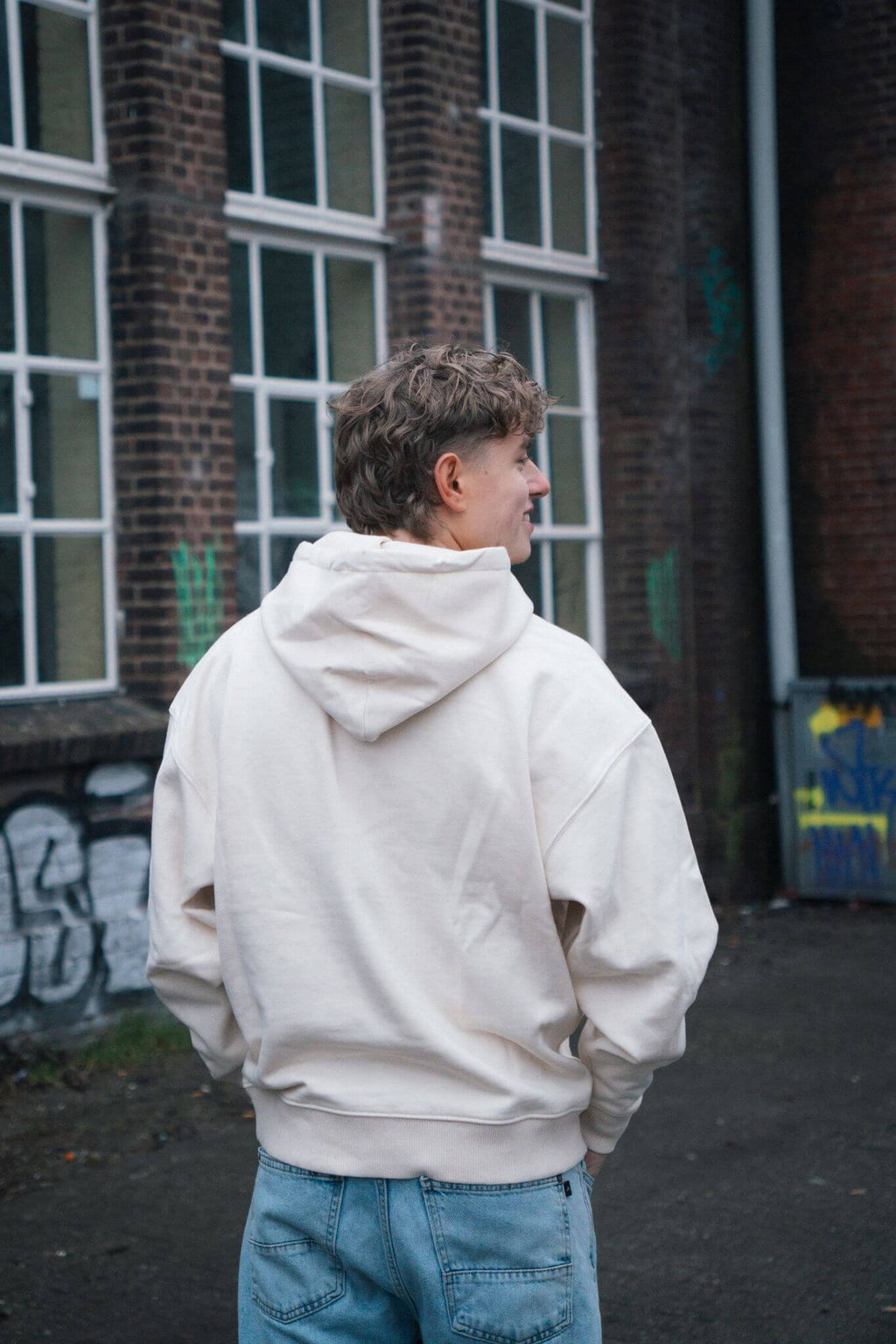 Signature Hoodie Ecru